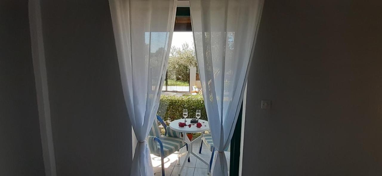 Charming Beach Studios Kavos Exterior photo