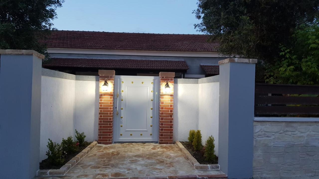 Charming Beach Studios Kavos Exterior photo